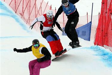 SNOWBOARD