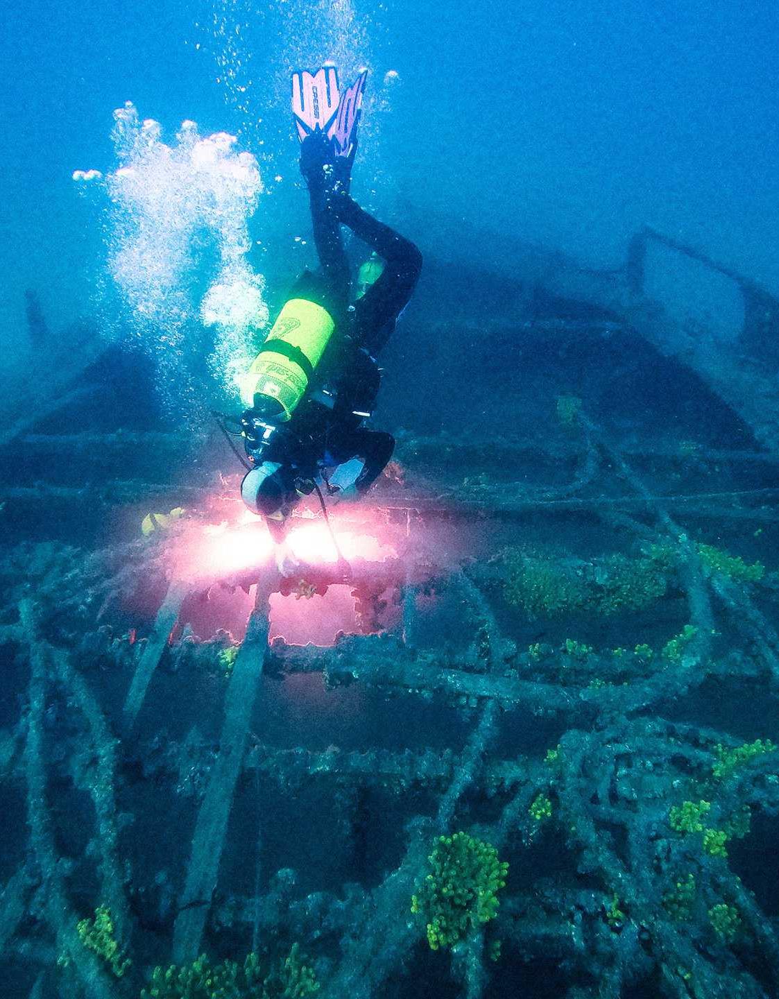 Küçükkemikli(Nibrunesi Point) Barges